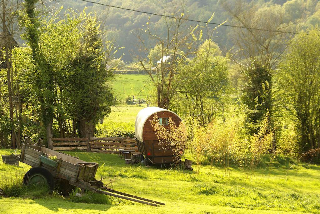 Le Refuge Du Clos Du Moulin Brionne Exteriör bild